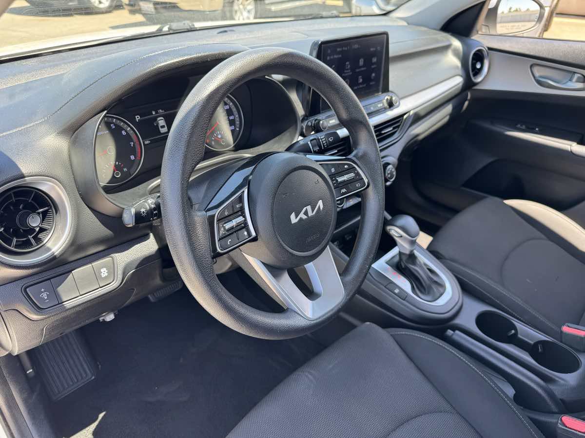 Used 2022 Kia Forte LXS FWD image 23