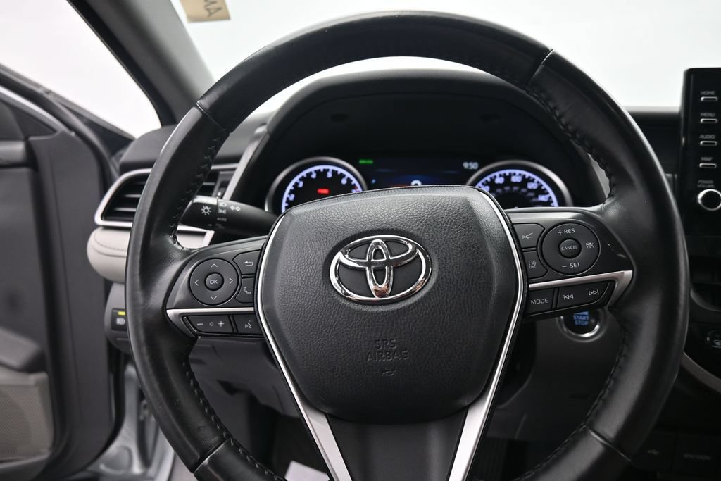 Used 2022 Toyota Camry XLE FWD image 20