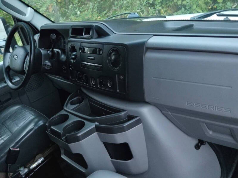 Used 2015 Ford E-350 and Econoline 350 Super Duty w/ Power Windows & Locks Group RWD image 11