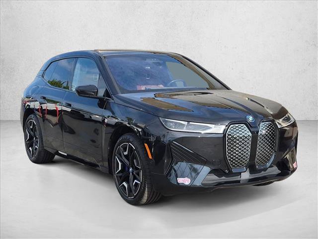 Used 2024 BMW iX xDrive50 w/ Premium Package AWD/4WD image 3