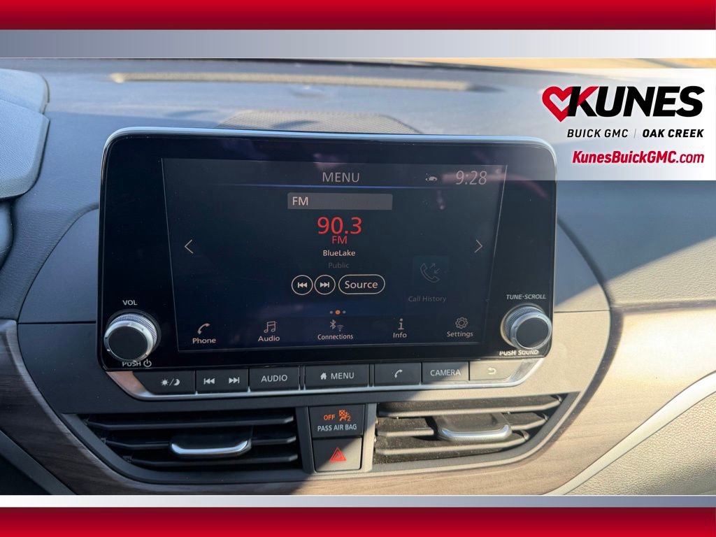 Used 2025 Nissan Altima 2.5 SV FWD image 17