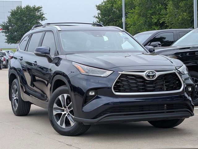 New 2026 Toyota Highlander XLE AWD/4WD image 2