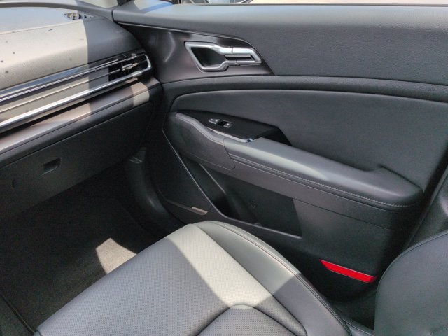 Used 2023 Kia Sportage EX FWD image 17