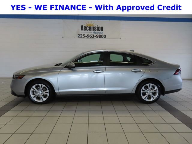 Certified 2025 Honda Accord LX image 3