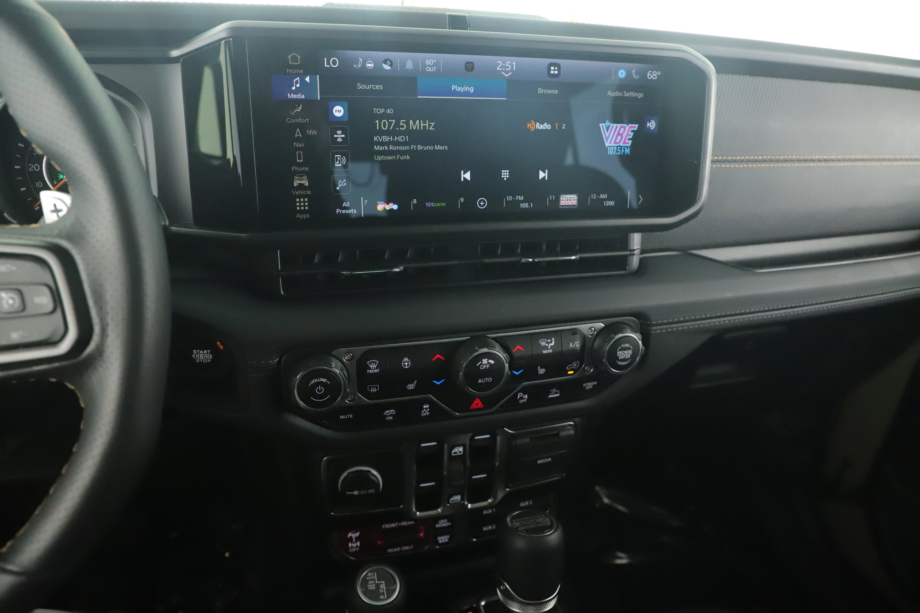 Used 2025 Jeep Wrangler Unlimited Rubicon 392 image 17