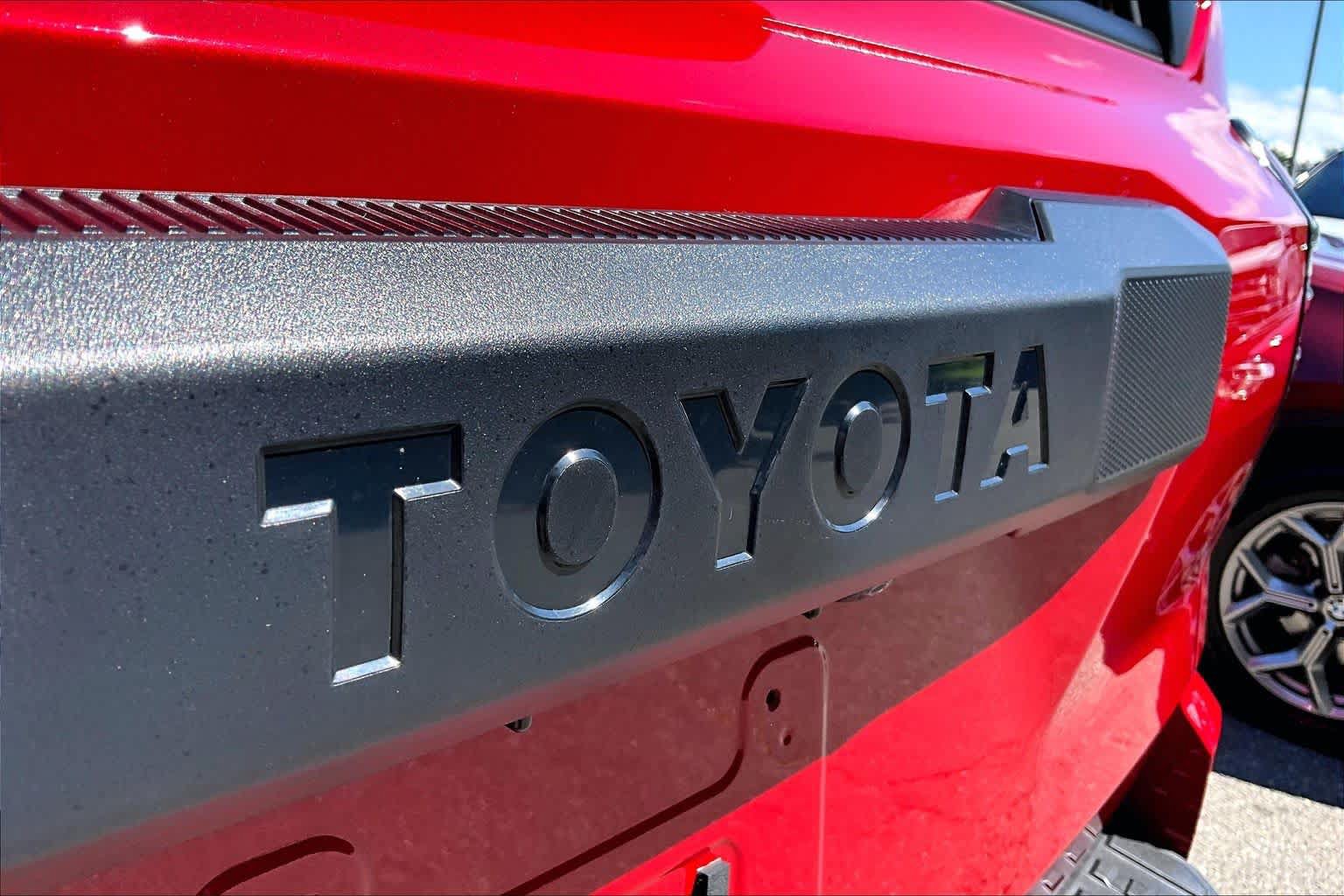 Certified 2026 Toyota 4Runner TRD Off-Road Premium AWD/4WD image 30