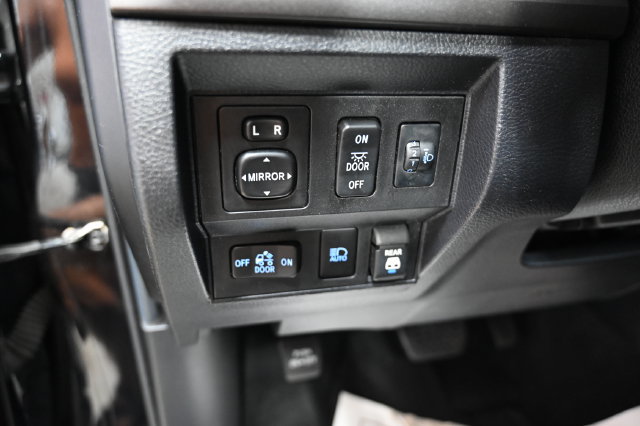 Used 2020 Toyota Tundra SR5 w/ TRD Sport Package AWD/4WD image 27