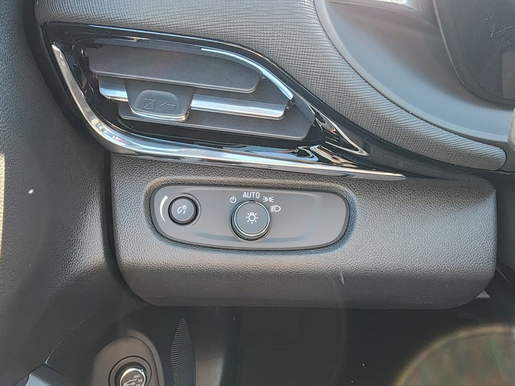 New 2026 Buick Envista Avenir image 18