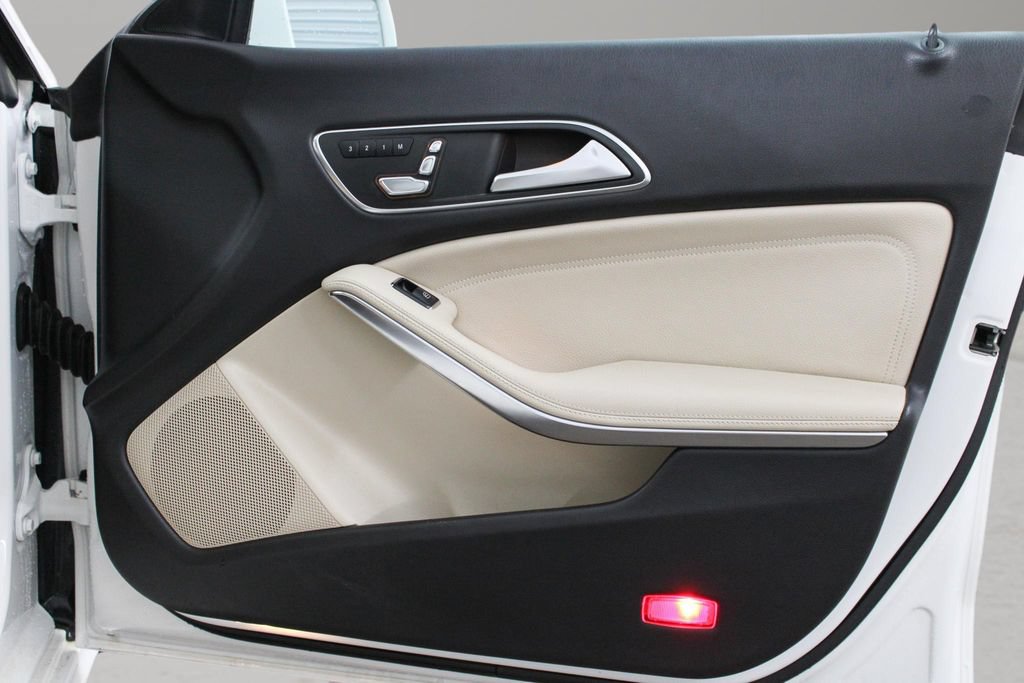 Used 2018 Mercedes-Benz CLA 250 image 23