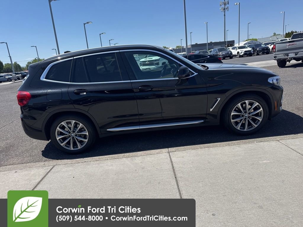 Used 2018 BMW X3 xDrive30i AWD/4WD image 3