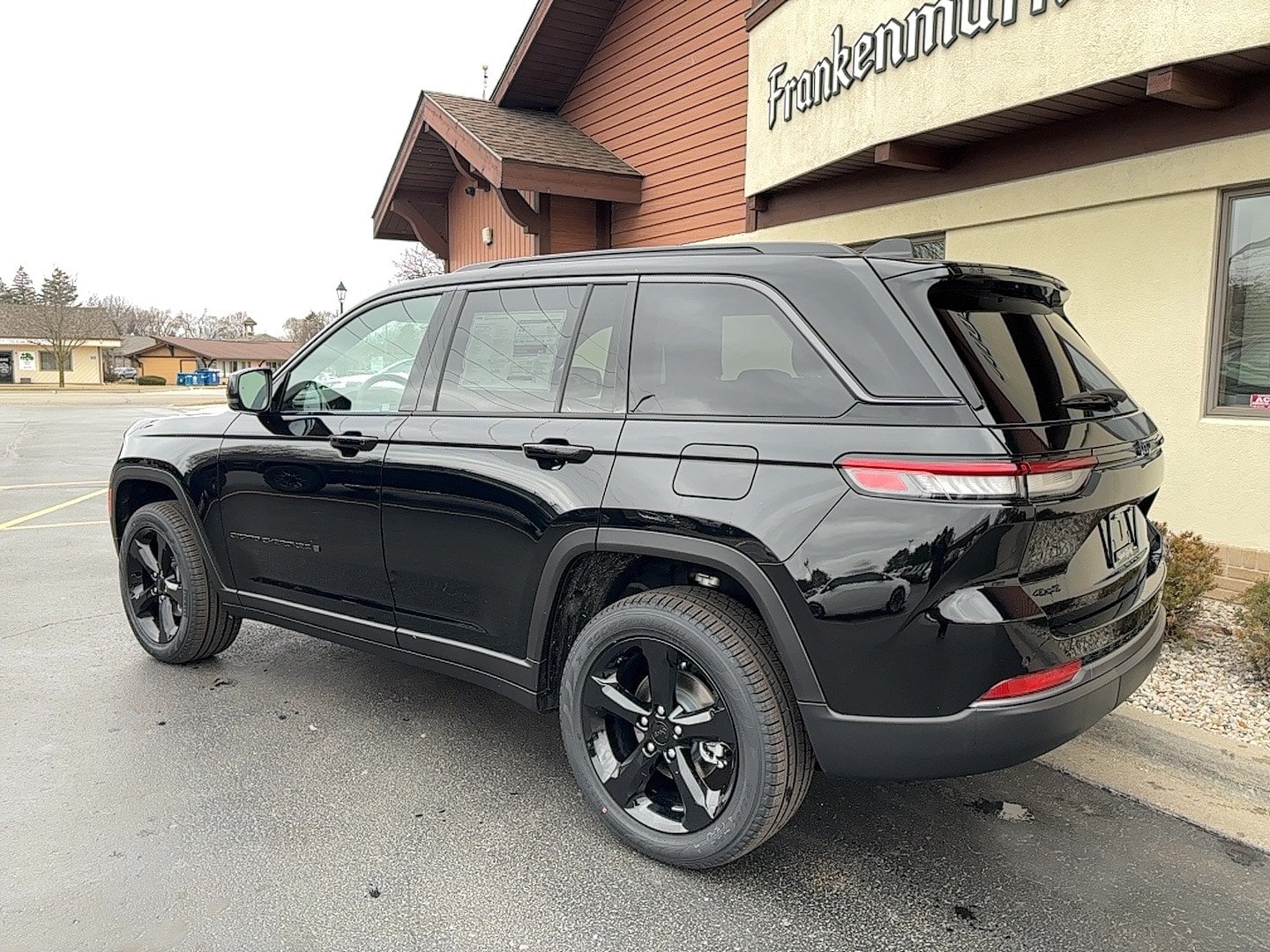 New 2026 Jeep Grand Cherokee Limited w/ Limited Altitude Package AWD/4WD image 15