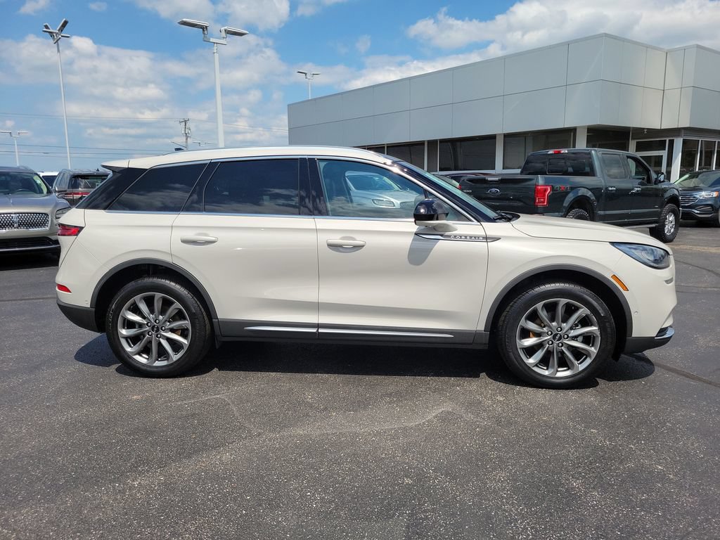 Certified 2022 Lincoln Corsair FWD w/ Premium Package image 3