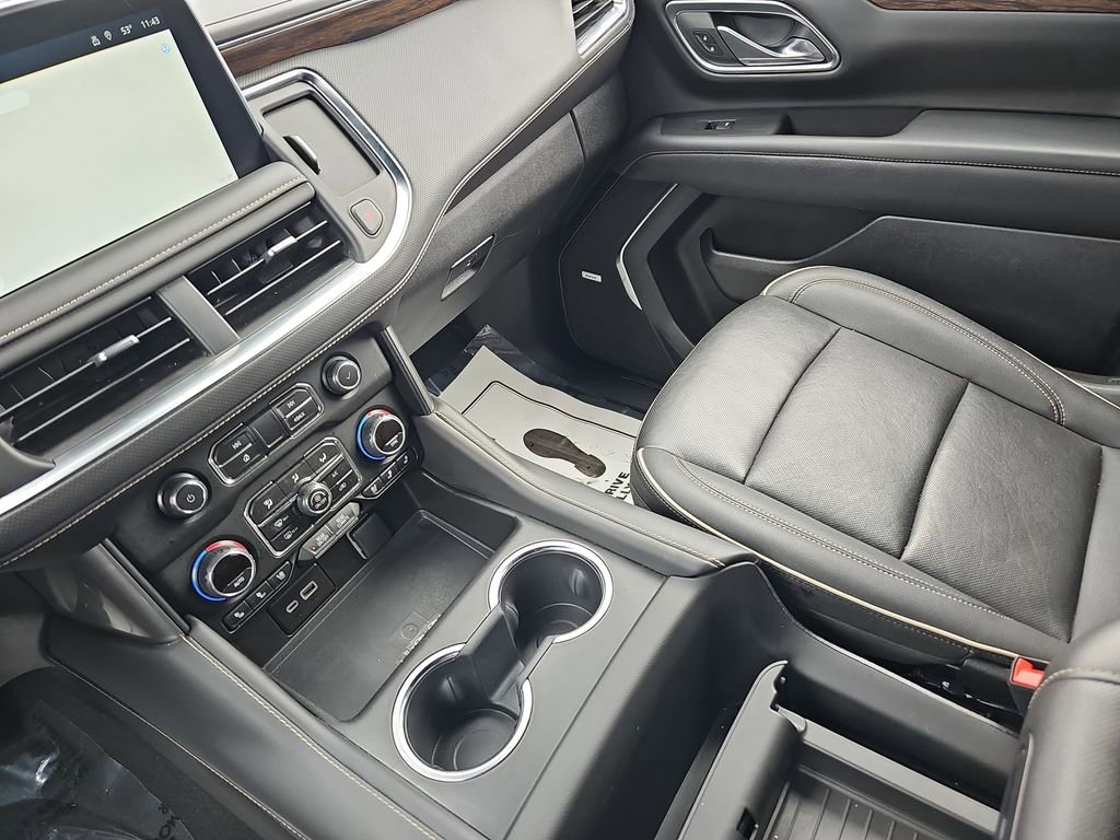 Used 2023 Chevrolet Suburban Premier image 30