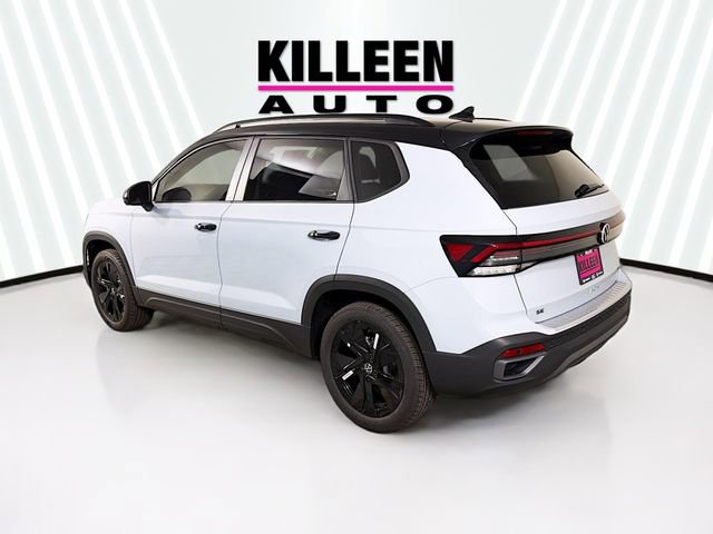 New 2026 Volkswagen Taos SE image 5