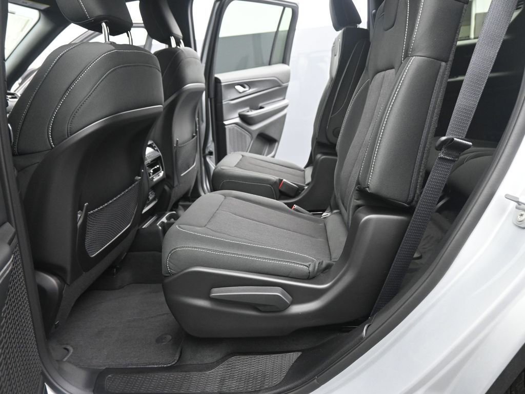 New 2025 Jeep Grand Cherokee L Laredo w/ Luxury Tech Group I image 13