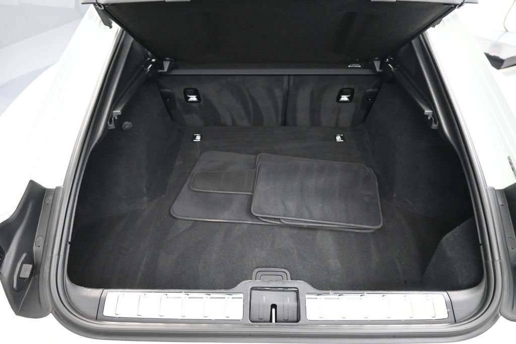 Certified 2025 Porsche Panamera RWD image 28