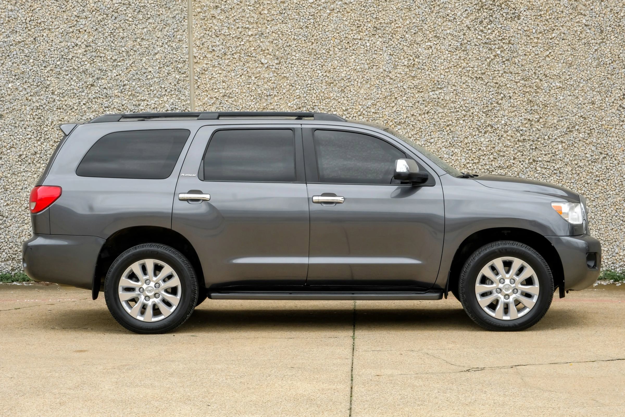 Used 2011 Toyota Sequoia Platinum AWD/4WD image 8