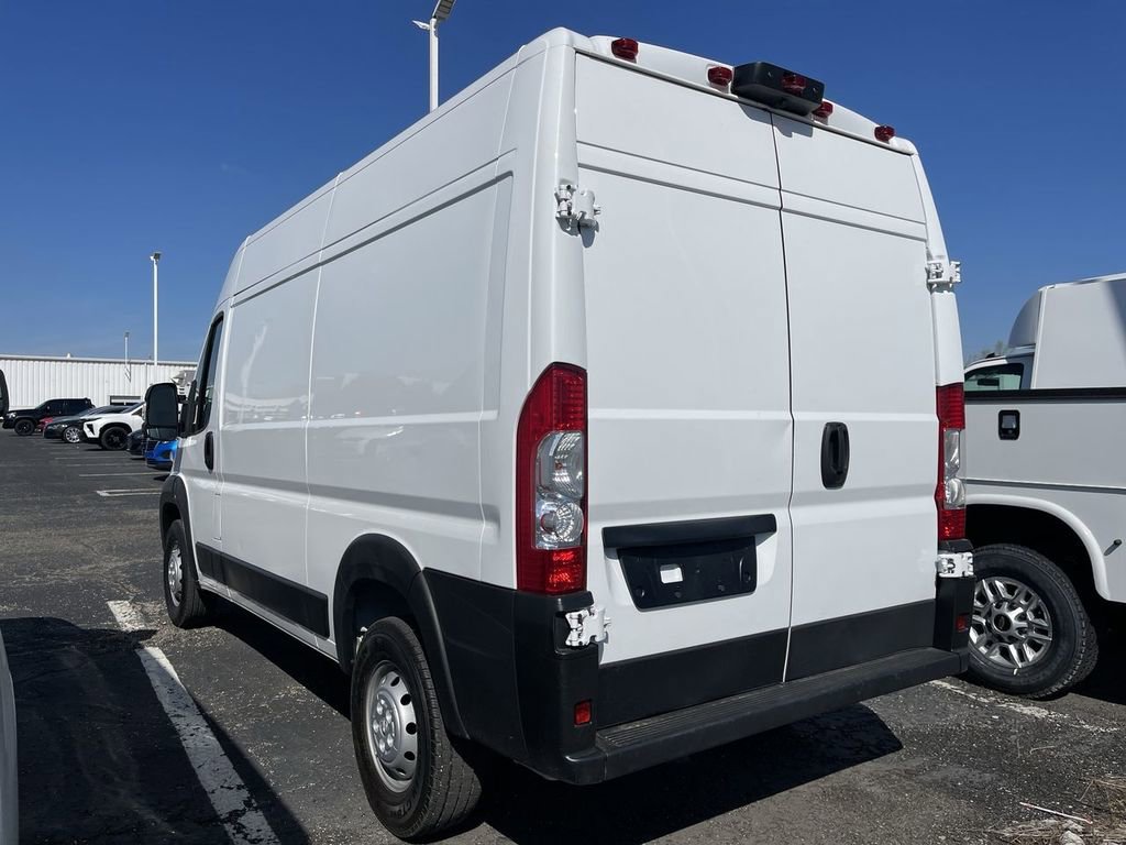 Used 2023 RAM ProMaster 2500 w/ Convenience Group FWD image 4