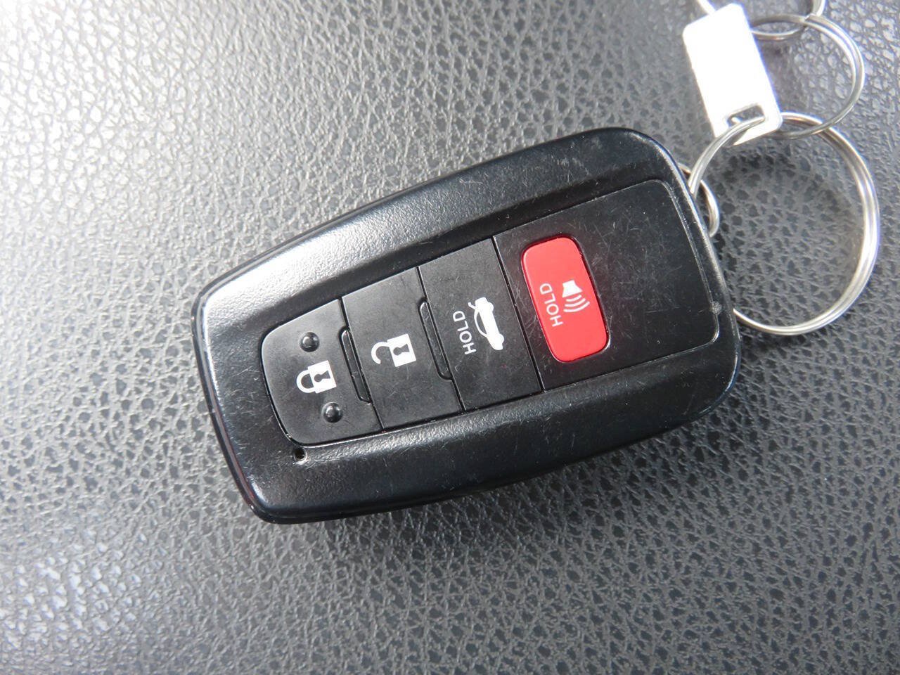 Used 2023 Toyota Camry SE w/ Cold Weather Package AWD/4WD image 34