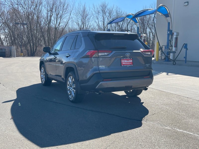 Used 2021 Toyota RAV4 Limited w/ Limited Grade Weather Package AWD/4WD image 7