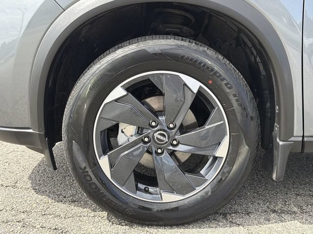 Certified 2026 Nissan Rogue SV w/ Cold Weather Package AWD/4WD image 10