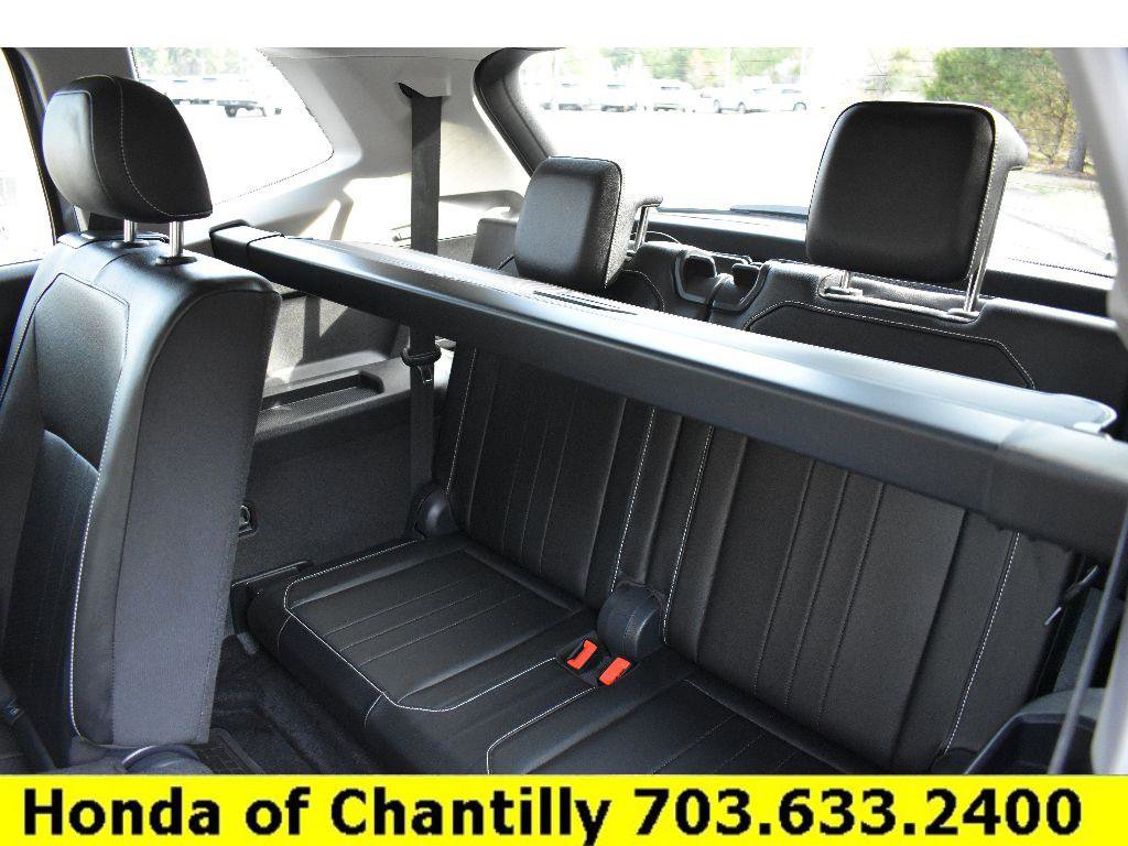 Used 2023 Volkswagen Tiguan SE image 30