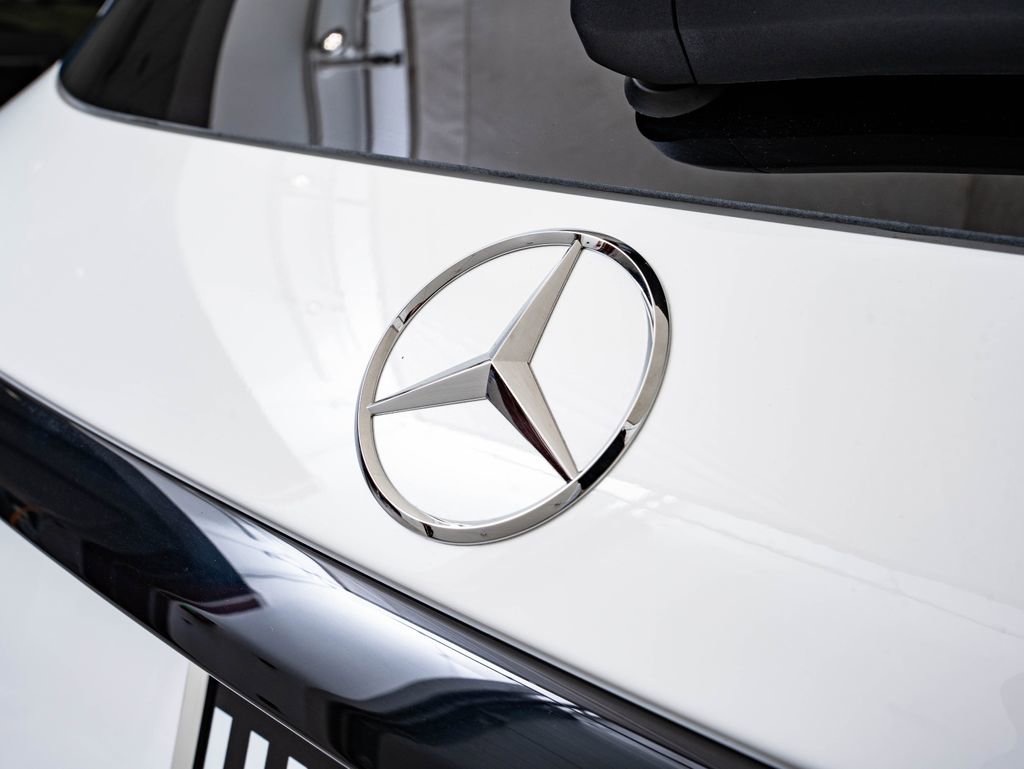 New 2026 Mercedes-Benz GLC 300 4MATIC image 18