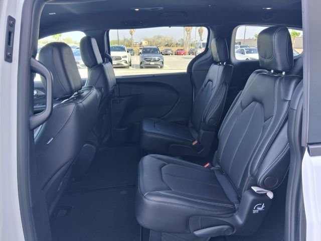 New 2026 Chrysler Pacifica Select w/ S Appearance Package image 20