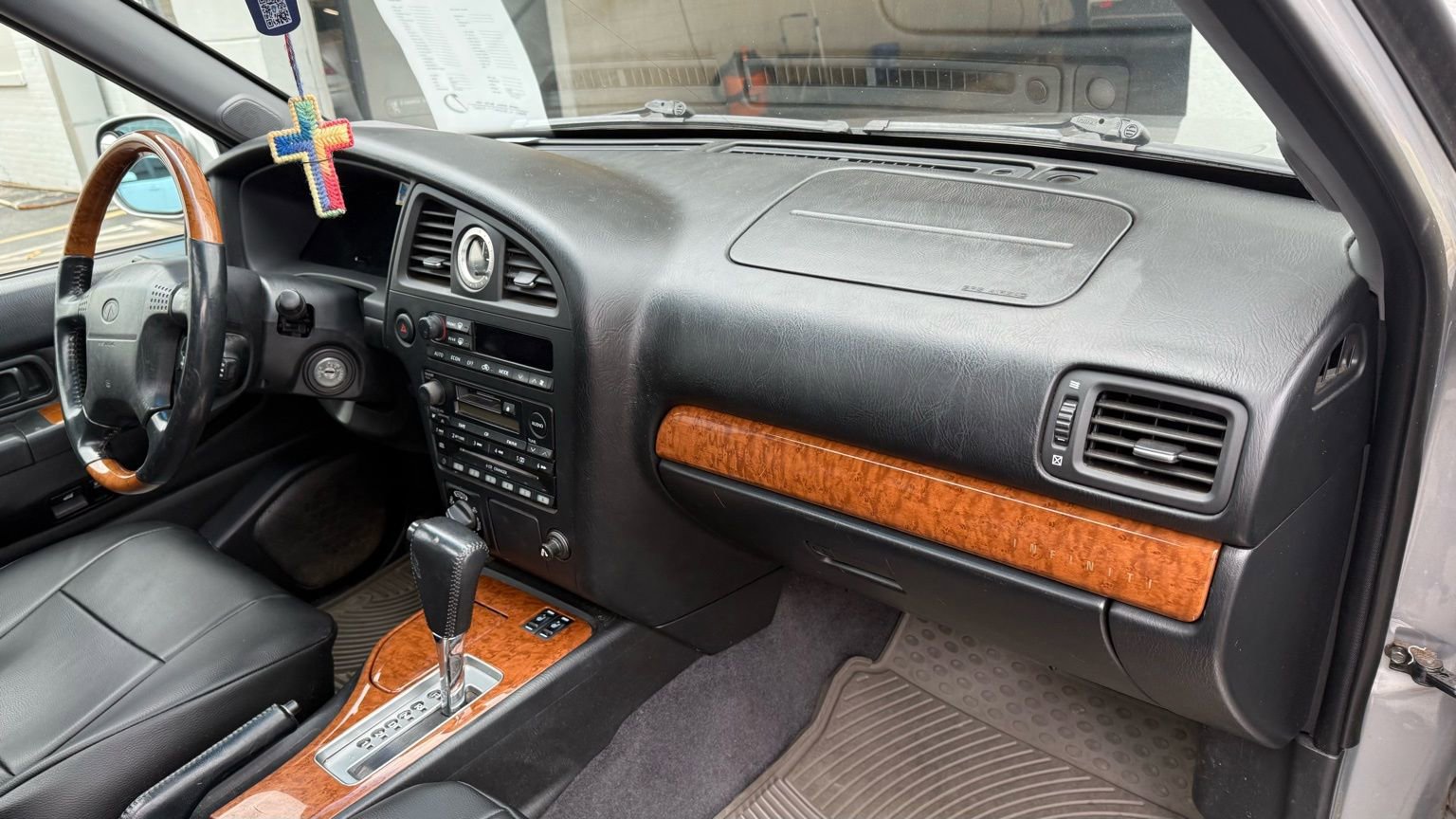 Used 2001 INFINITI QX4 4WD w/ (S02) Sport Pkg image 25