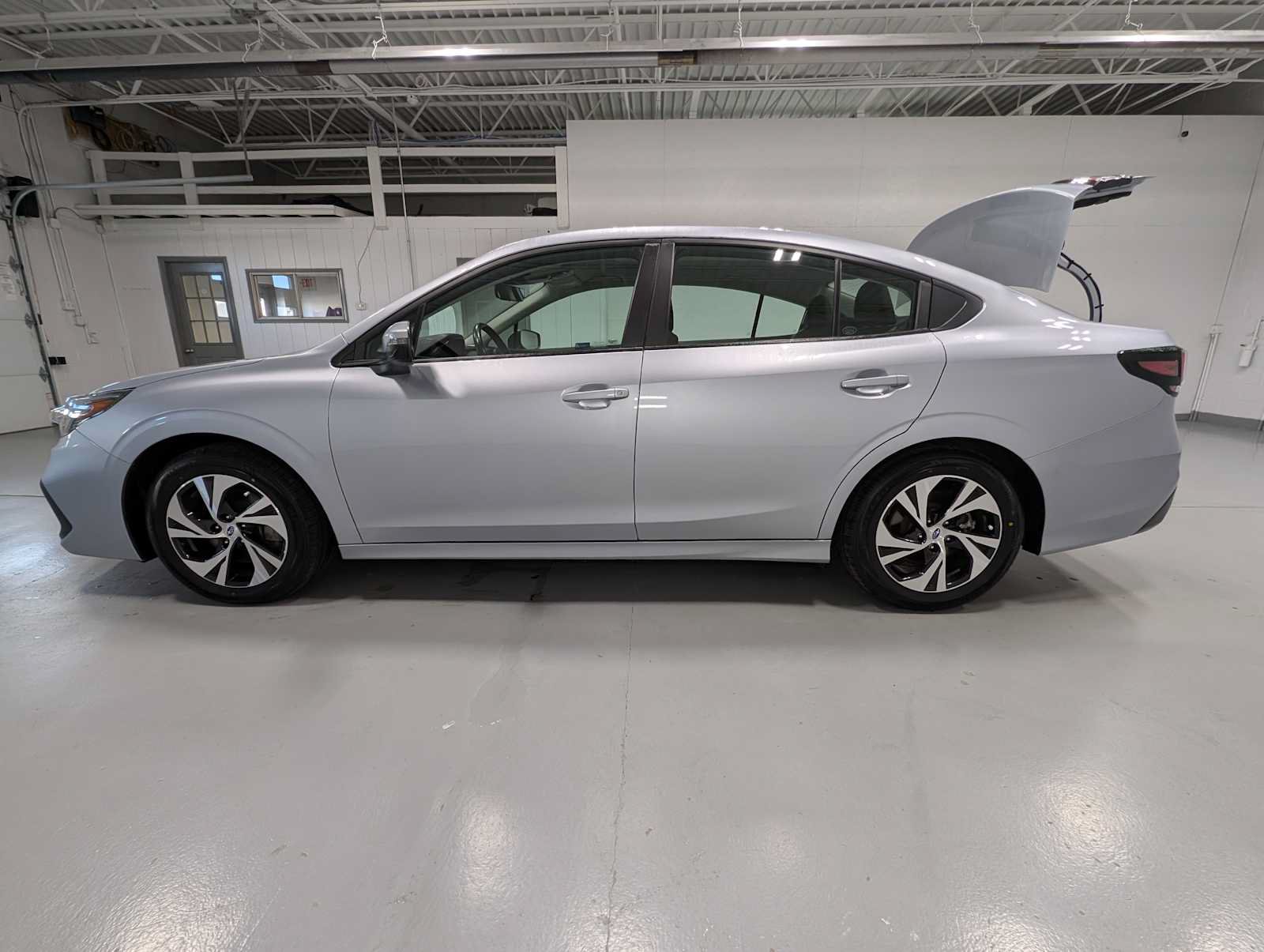 Used 2024 Subaru Legacy Premium AWD/4WD image 12