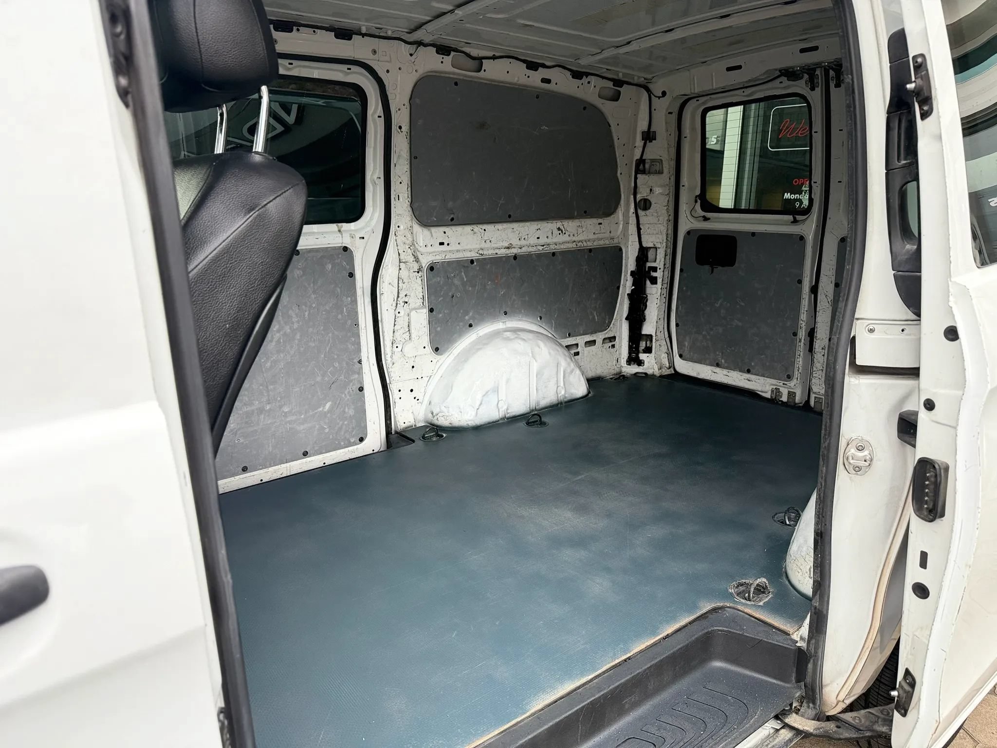 Used 2017 Mercedes-Benz Metris image 21