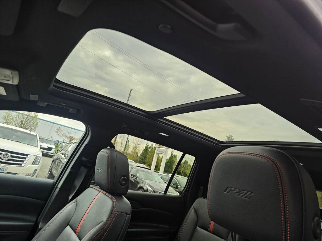Used 2024 Chevrolet Traverse RS w/ LPO, Floor Liner Package image 27