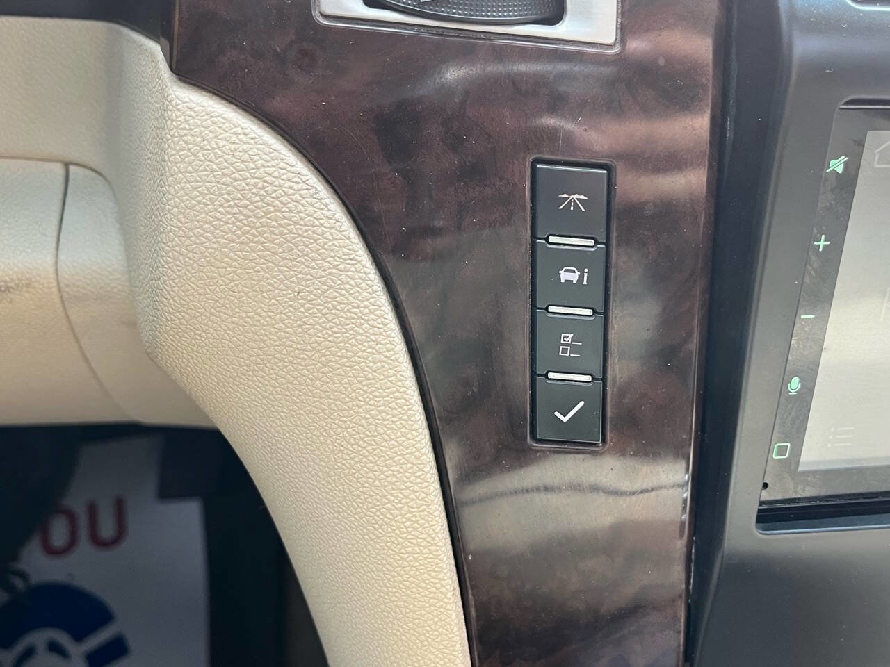 Used 2007 Cadillac Escalade AWD w/ Climate Package image 27