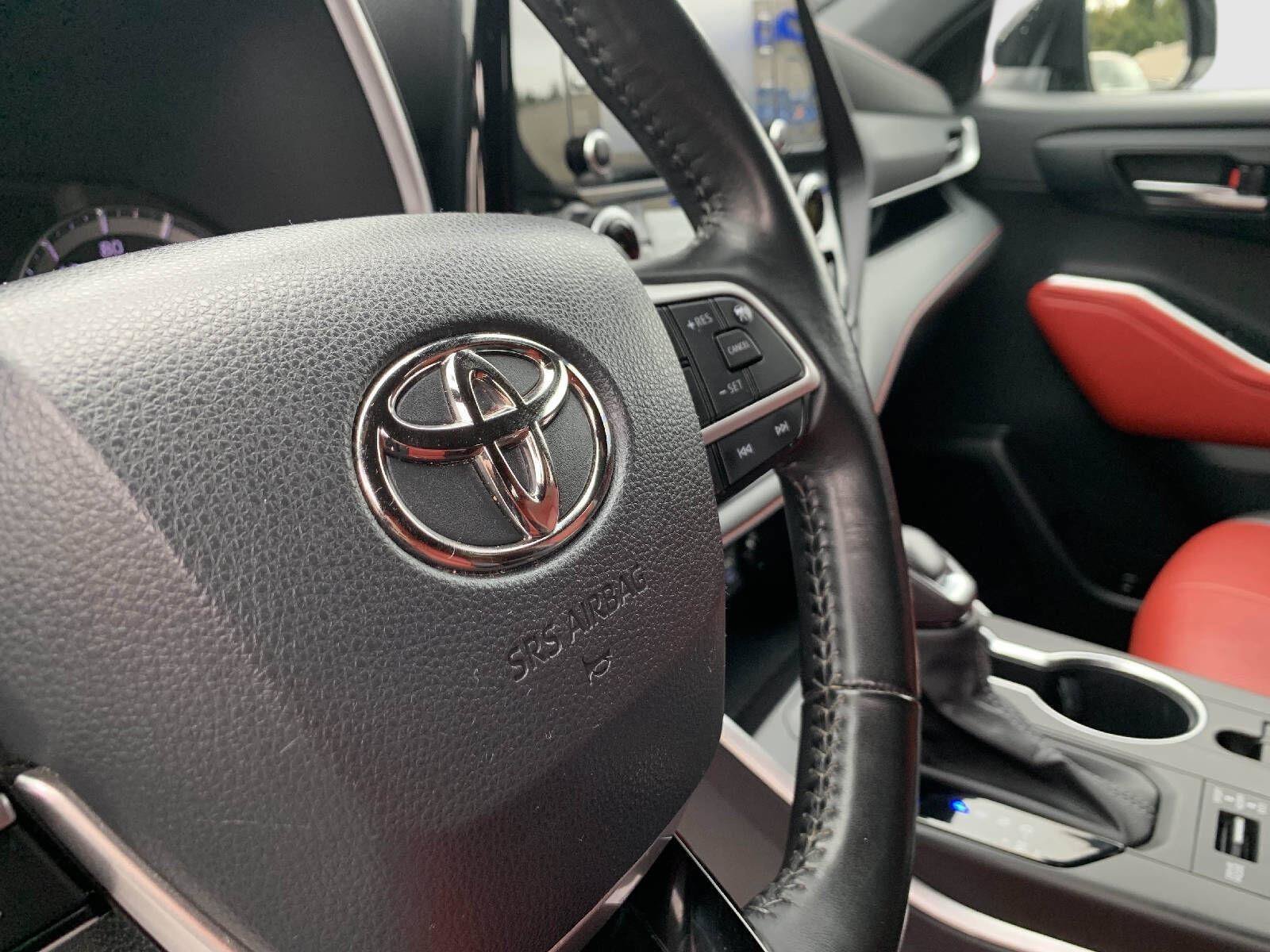 Used 2022 Toyota Highlander XSE AWD/4WD image 48