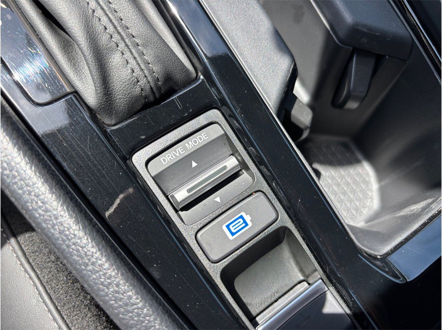 Used 2025 Honda Accord Sport image 30