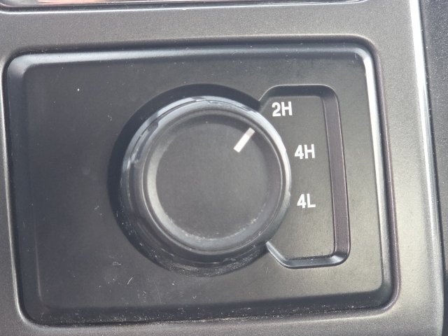 Used 2017 Ford F150 XLT AWD/4WD image 4