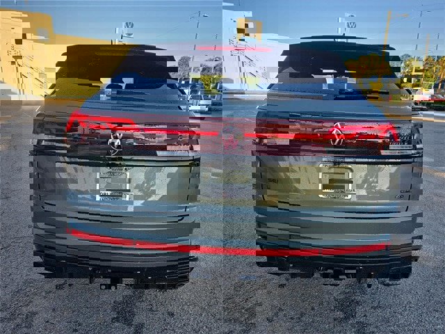 New 2026 Volkswagen Atlas Cross Sport SEL R-Line image 5