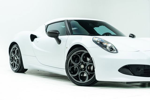 Used 2015 Alfa Romeo 4C Coupe w/ Leather Interior Group image 3