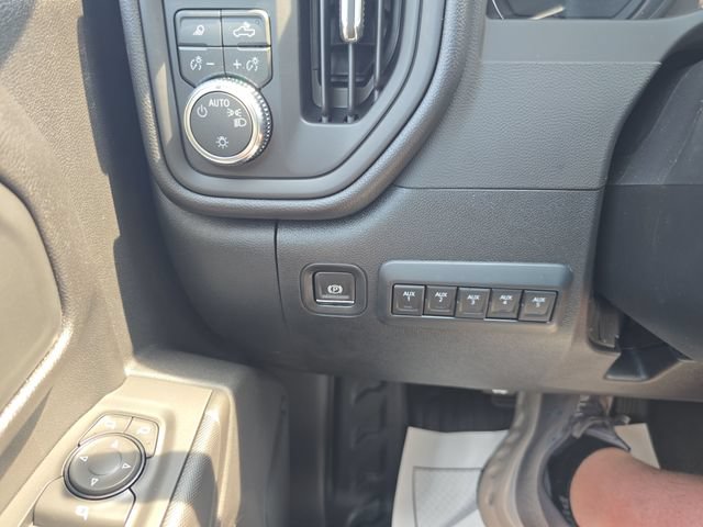 New 2026 GMC Sierra 3500 Pro w/ Convenience Package AWD/4WD image 15