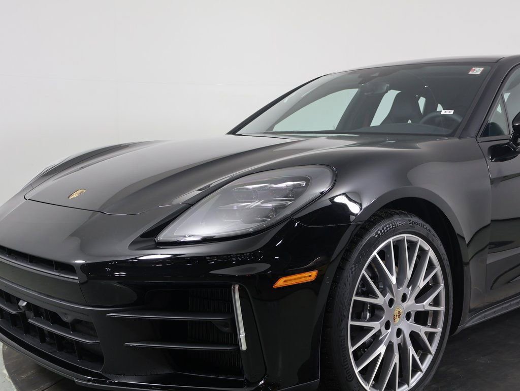 New 2025 Porsche Panamera 4 image 10