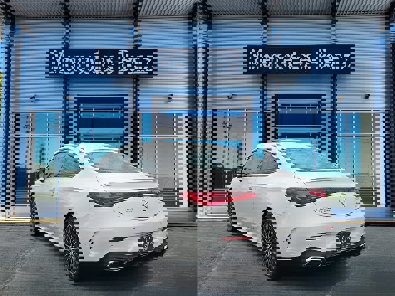 New 2026 Mercedes-Benz CLE 300 4MATIC Coupe image 4