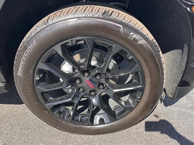 New 2026 GMC Yukon XL Elevation AWD/4WD image 14