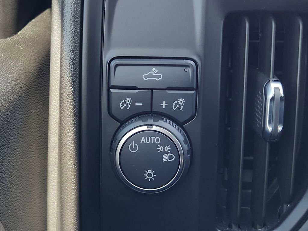 Used 2025 Chevrolet Silverado 1500 W/T w/ WT Value Package image 29