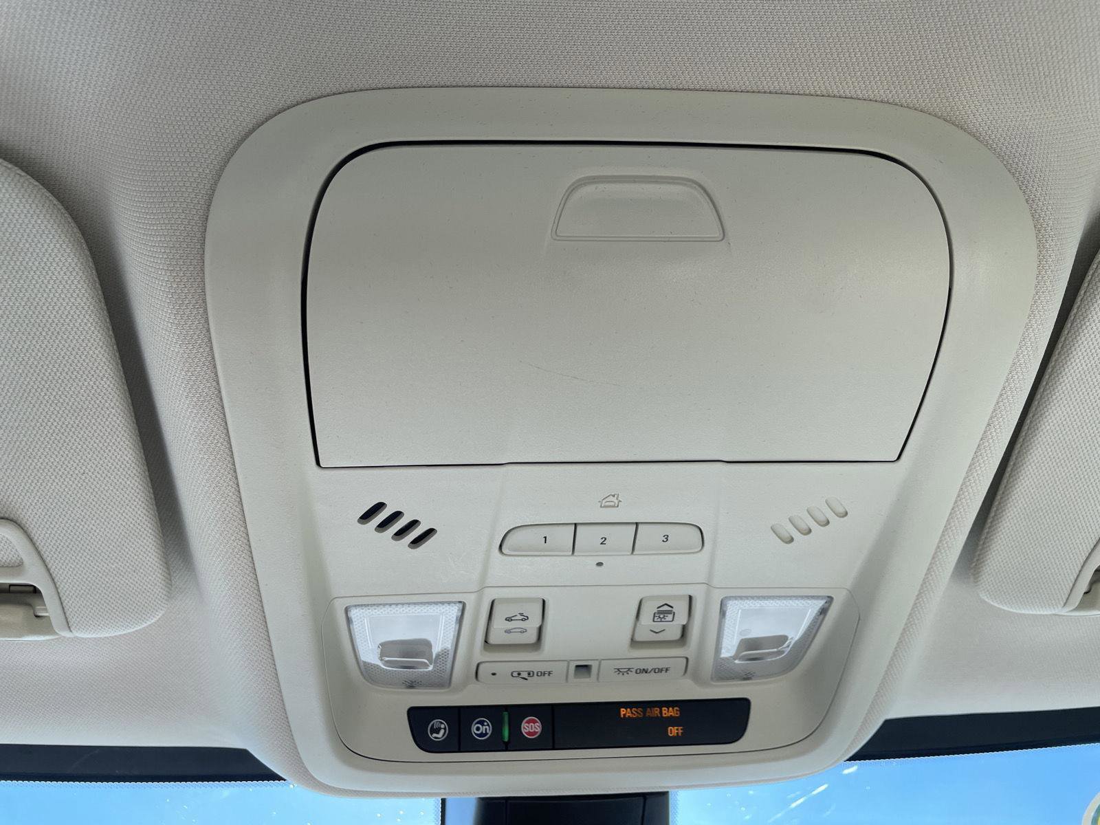 Used 2019 Cadillac XT5 Luxury FWD image 3