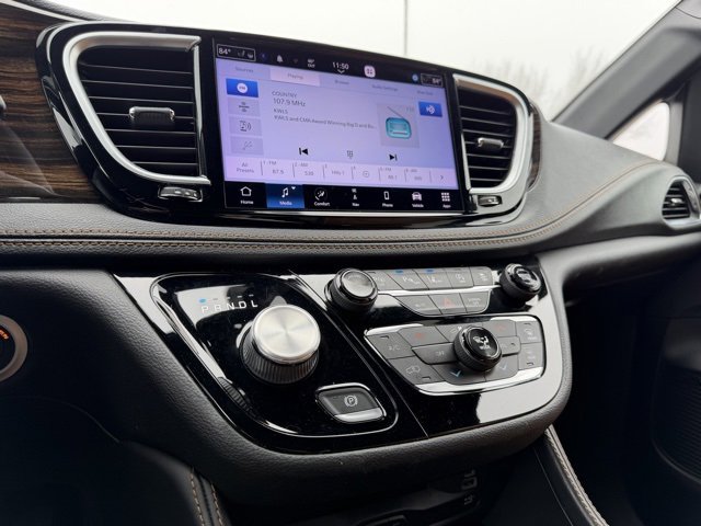 Used 2022 Chrysler Pacifica Pinnacle image 30