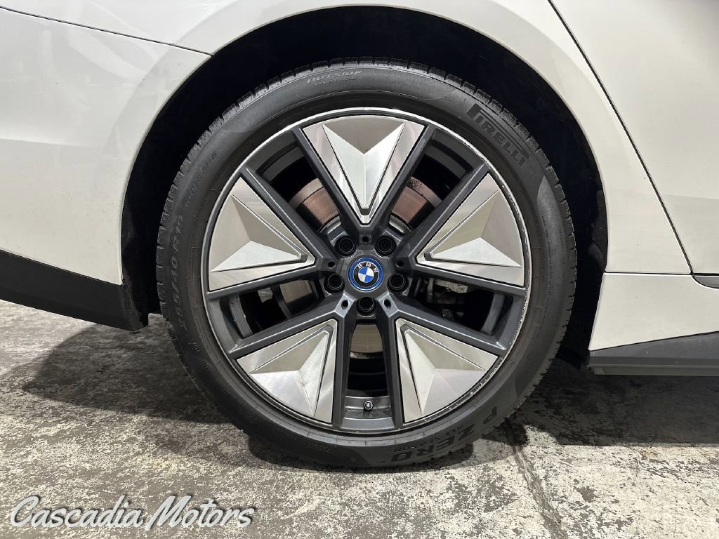 Used 2023 BMW i4 eDrive40 w/ Premium Package image 32