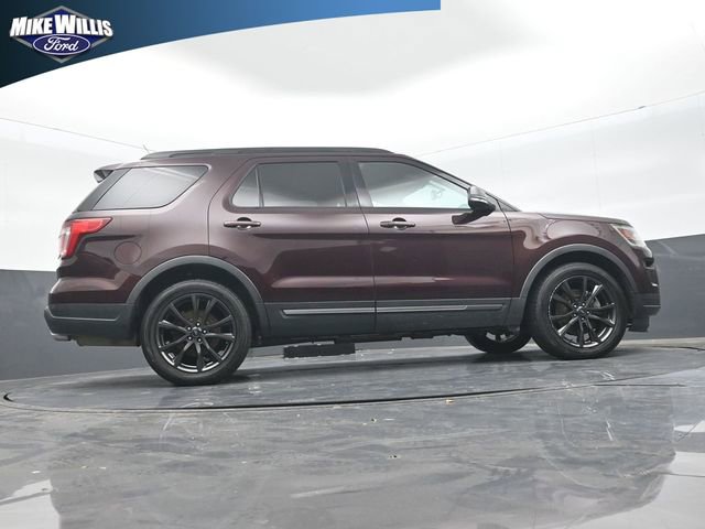 Used 2019 Ford Explorer XLT w/ Equipment Group 202A FWD image 24