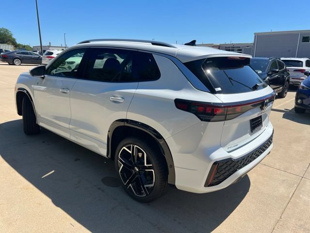 New 2026 Volkswagen Tiguan SEL R-Line AWD/4WD image 4