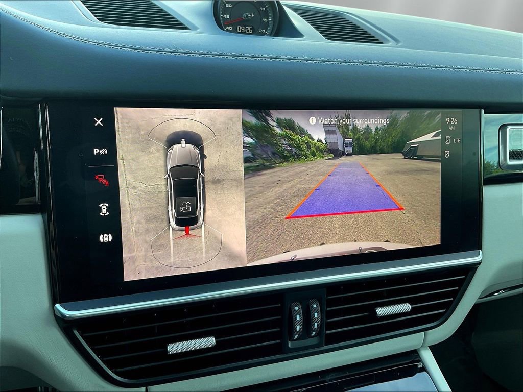 Used 2022 Porsche Cayenne GTS AWD/4WD image 14