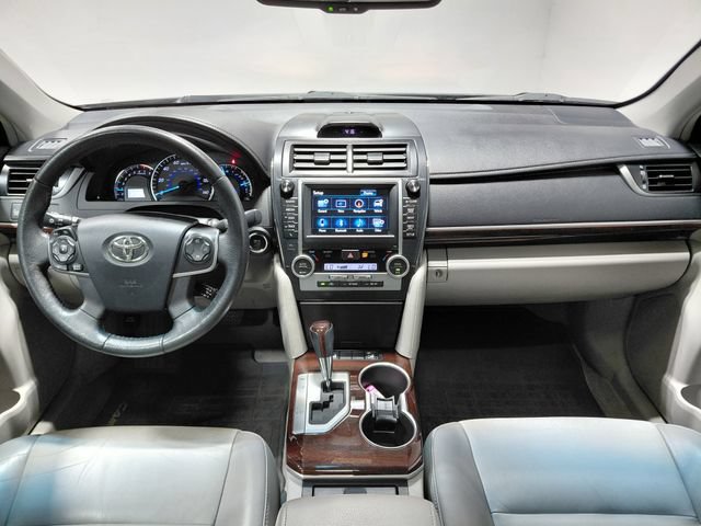 Used 2012 Toyota Camry XLE FWD image 2